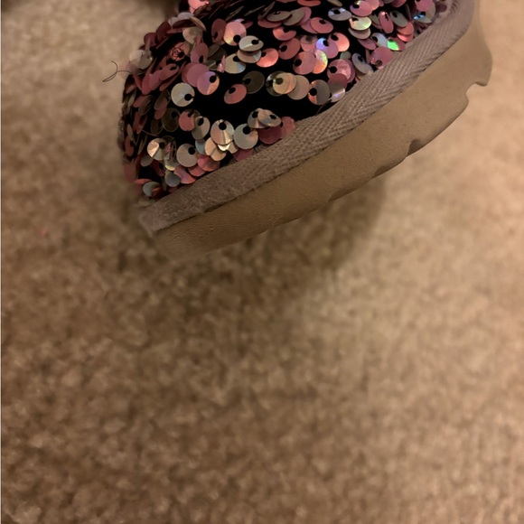 USED - Reposhed Sequin Uggs - Picture 3 of 6